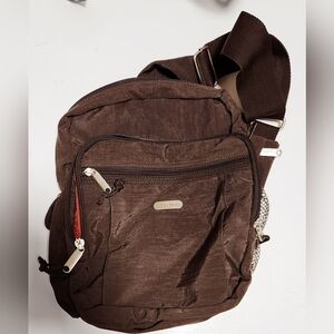 1 shoulder  cross body bag